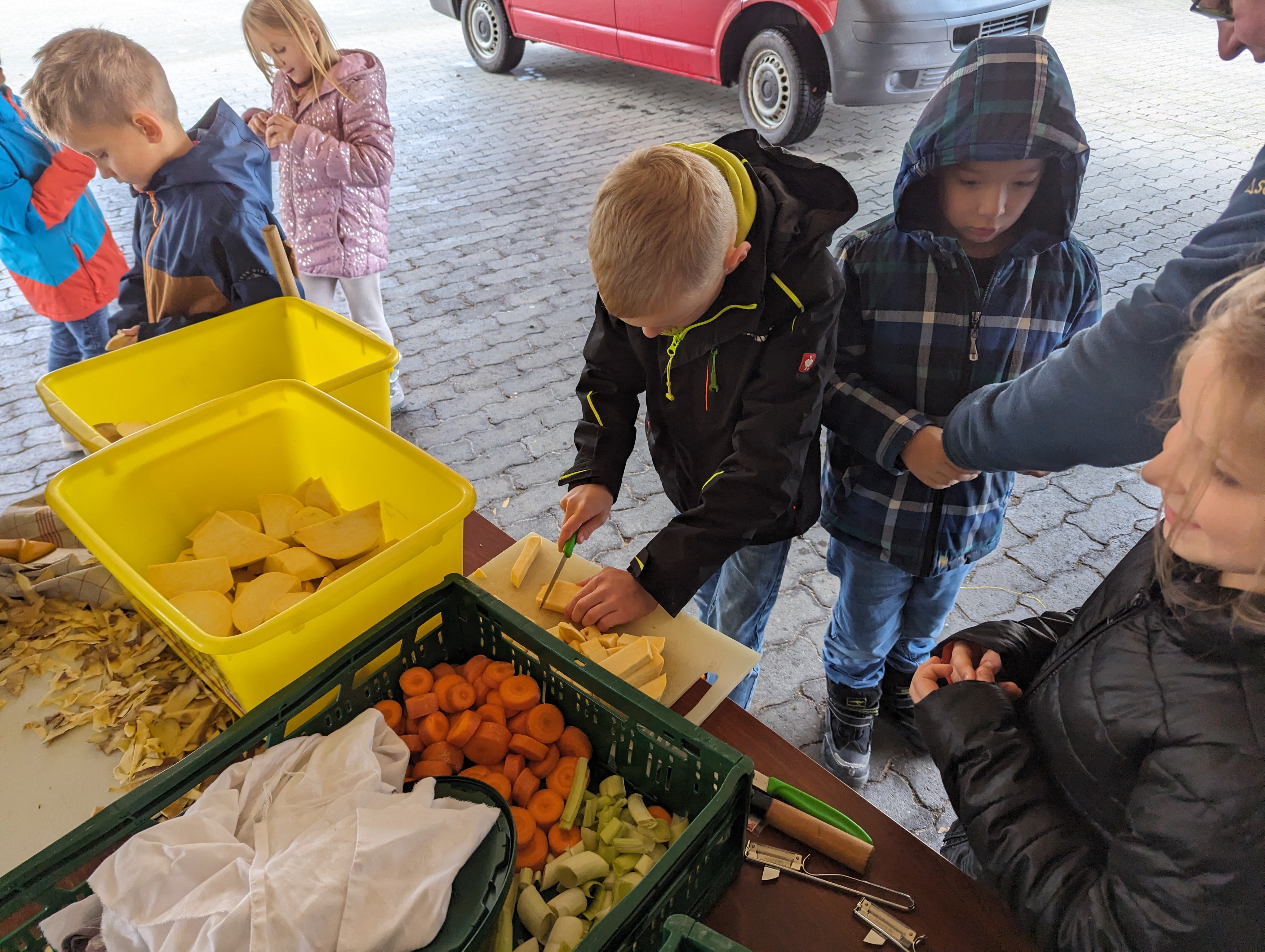 Leider haben wir keinen Alternativtext zu diesem Bild, aber wir arbeiten daran.